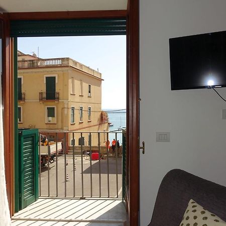 Ninina Boutique Suites Салерно Экстерьер фото