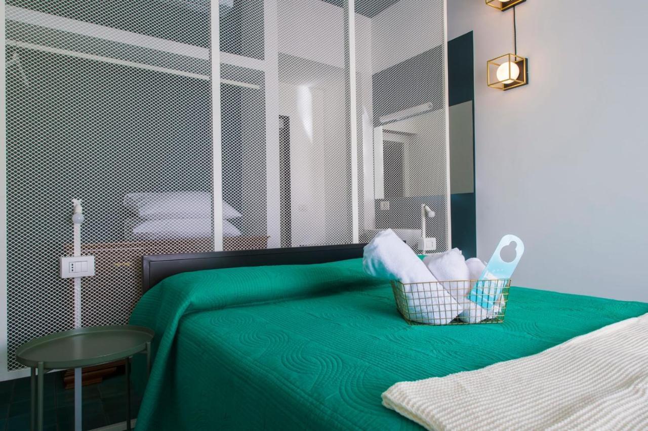 Ninina Boutique Suites Салерно Экстерьер фото